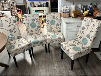 4 matching dining chairs