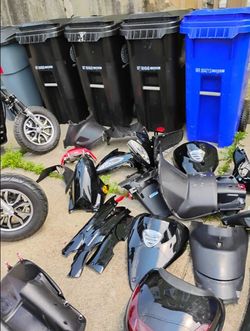 2 mopeds - parts only