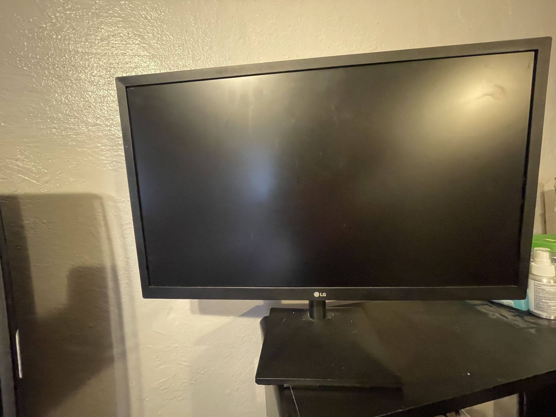 LG COMPUTER MONITOR