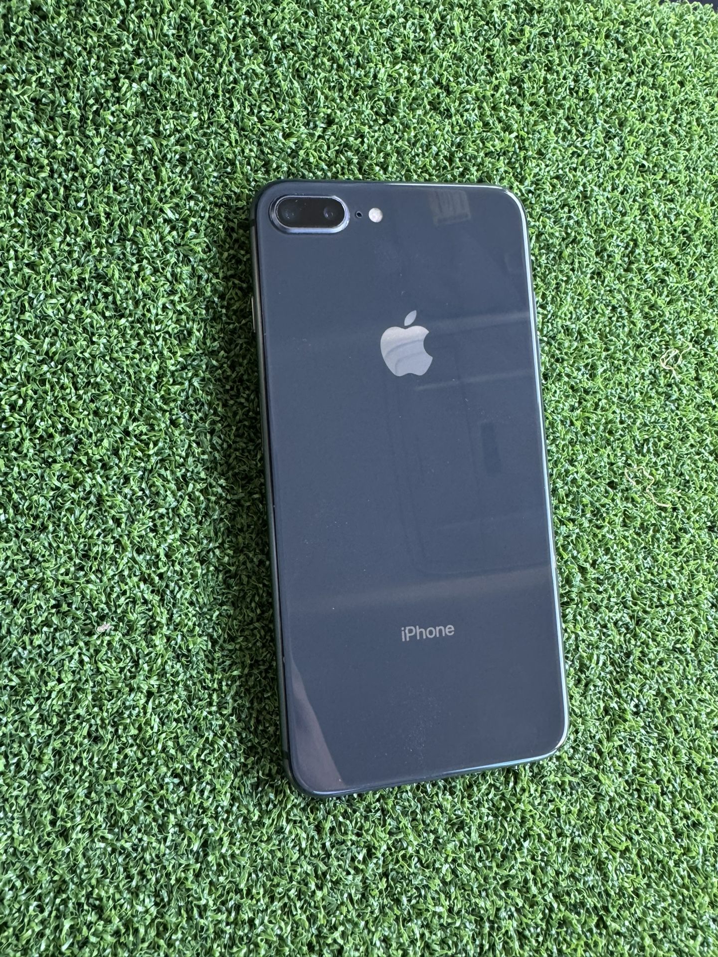 iPhone 8 Plus
