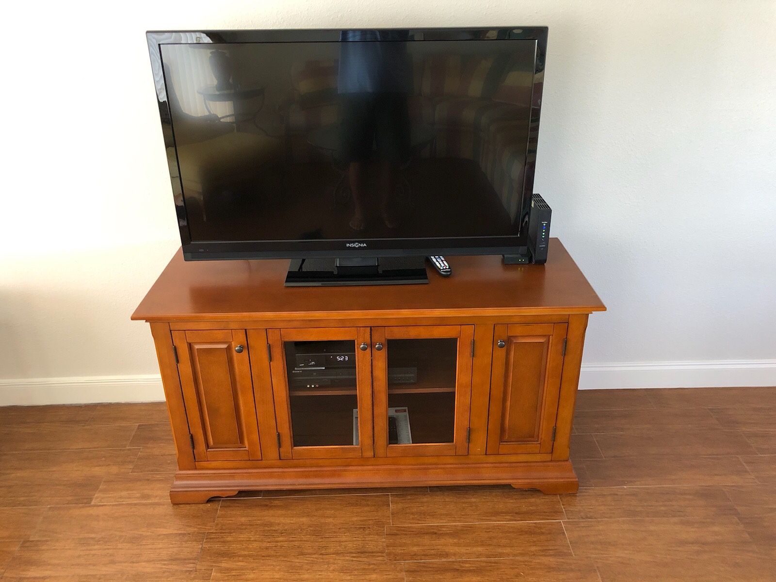 Solid Wood TV Stand