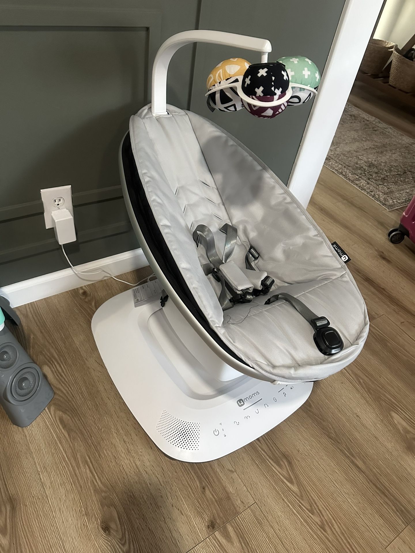 Baby swing mamaRoo
