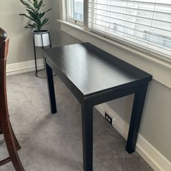 Extendable Wooden Desk 