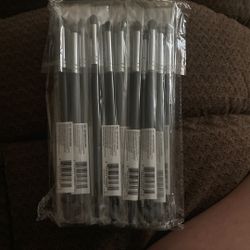 makeup brushes 