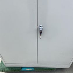 Metal Storage Cabinet With 2 Adjustable Shelves And Keys