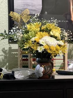 Yellow And White With Vase