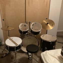 Eastar 5 Piece Full Size Drum Kit, In Very  Good Condition