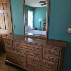 Bedroom Furniture Set