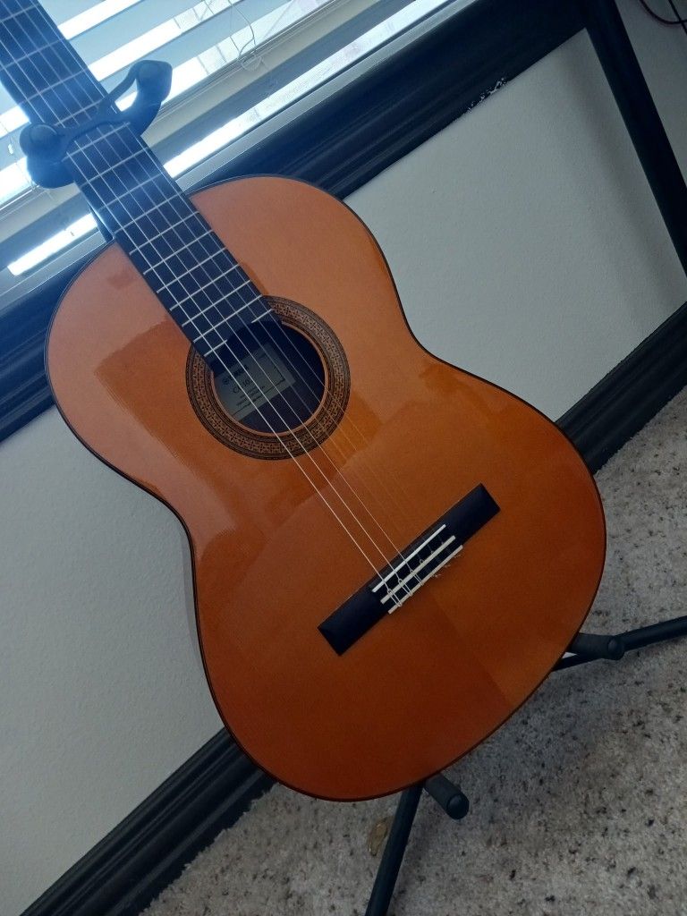 Yamaha Guitar