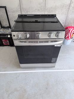 LG 30 in. 6.3 cu. ft. Slide-In Electric Range with Radiant Burners - Stainless Steel
