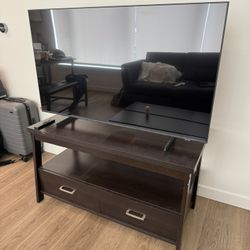 Samsung - 50” DU7200 Crystal UHD 4K Smart TV Bought Less Than A Year Ago, Barely Use Like New Condition. Can Include TV Stand, If Interested