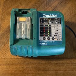 Makita Charger