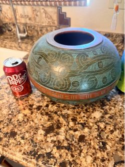 Decorative pot