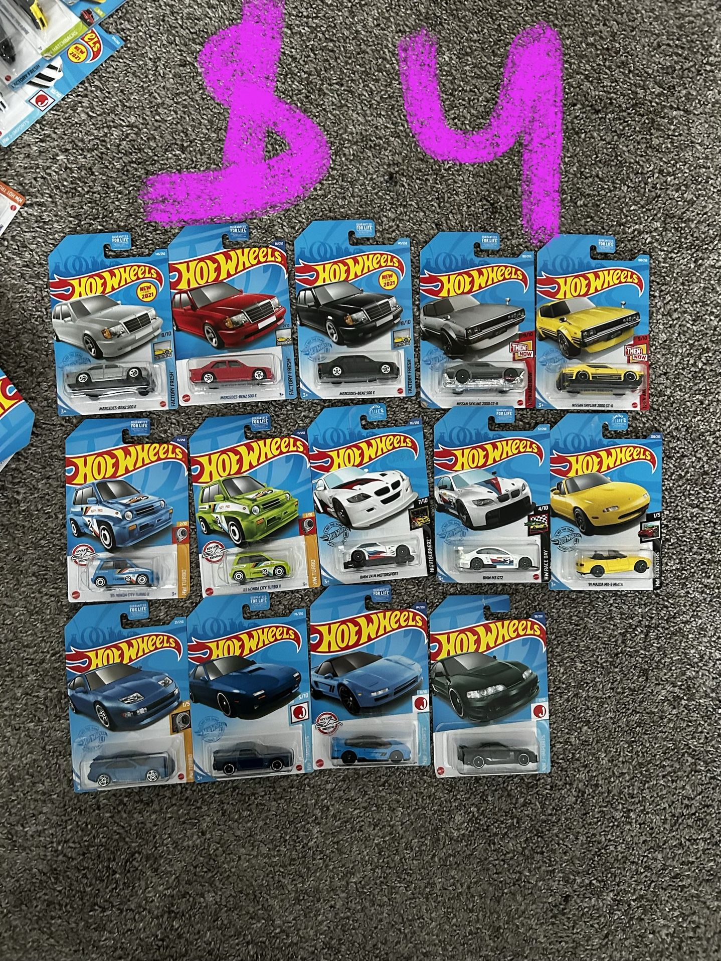 Hot Wheels Collection 60+ LOOK AT PAGE