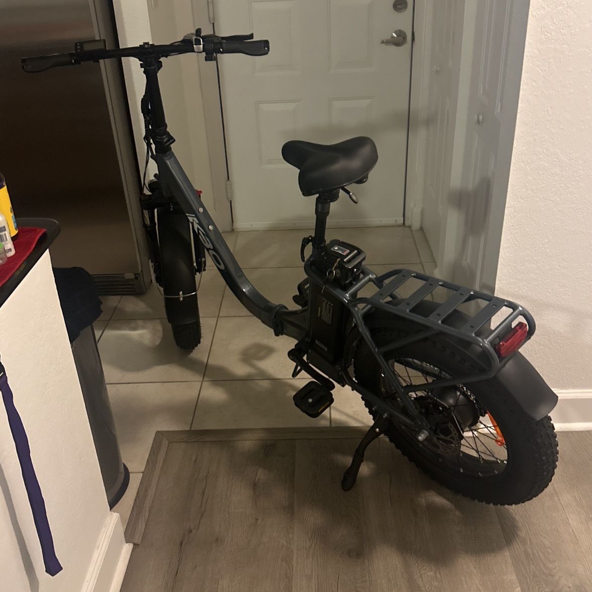 kbo electric folding bike brand new  . trades welcome. 