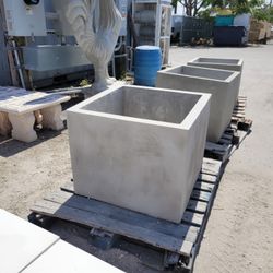 Concrete Planter 