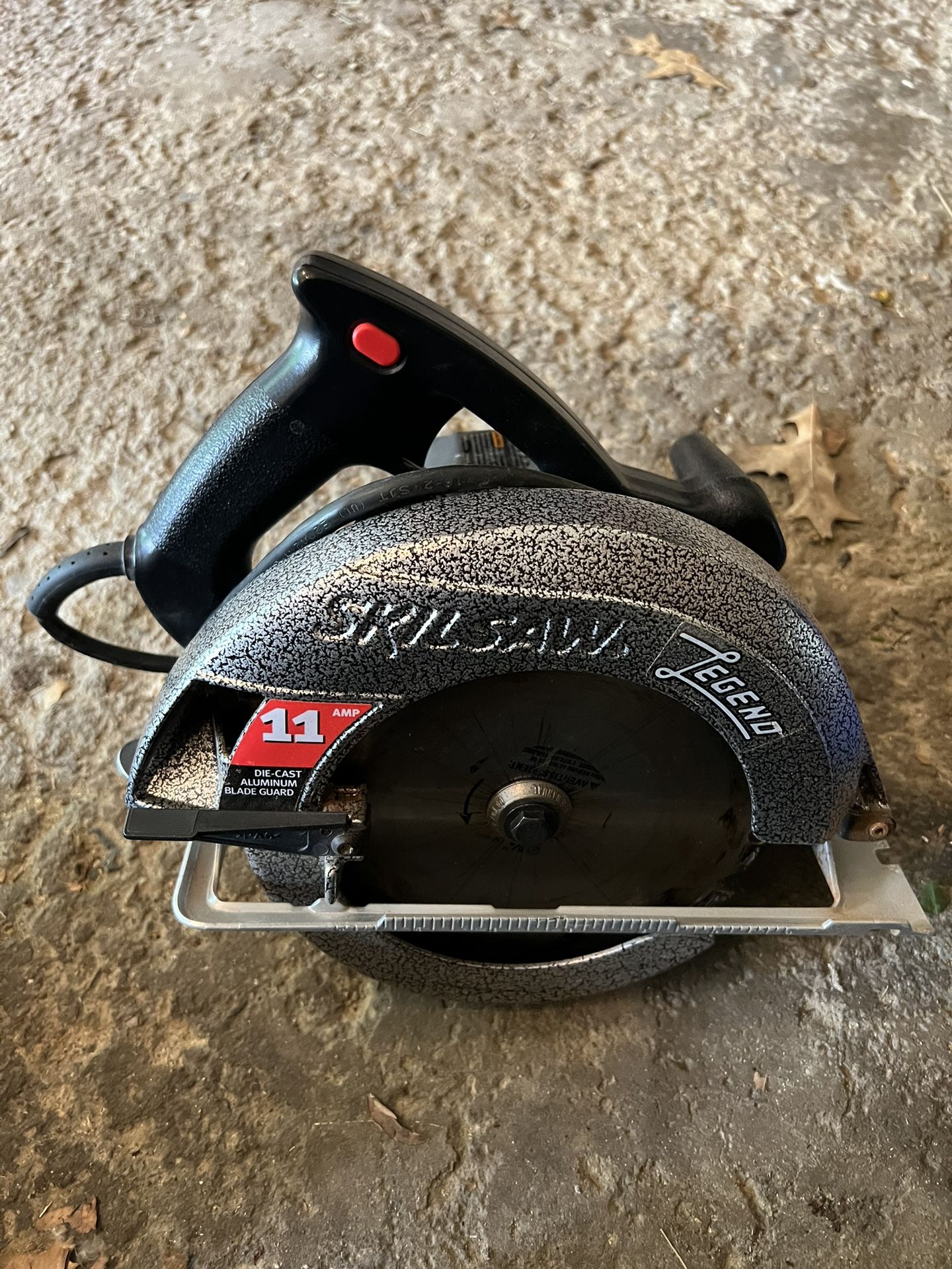 Skilsaw Legend Circular Saw
