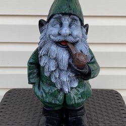 Gnome Smoking Pipe Statue