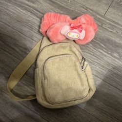 Bag with makeup headband