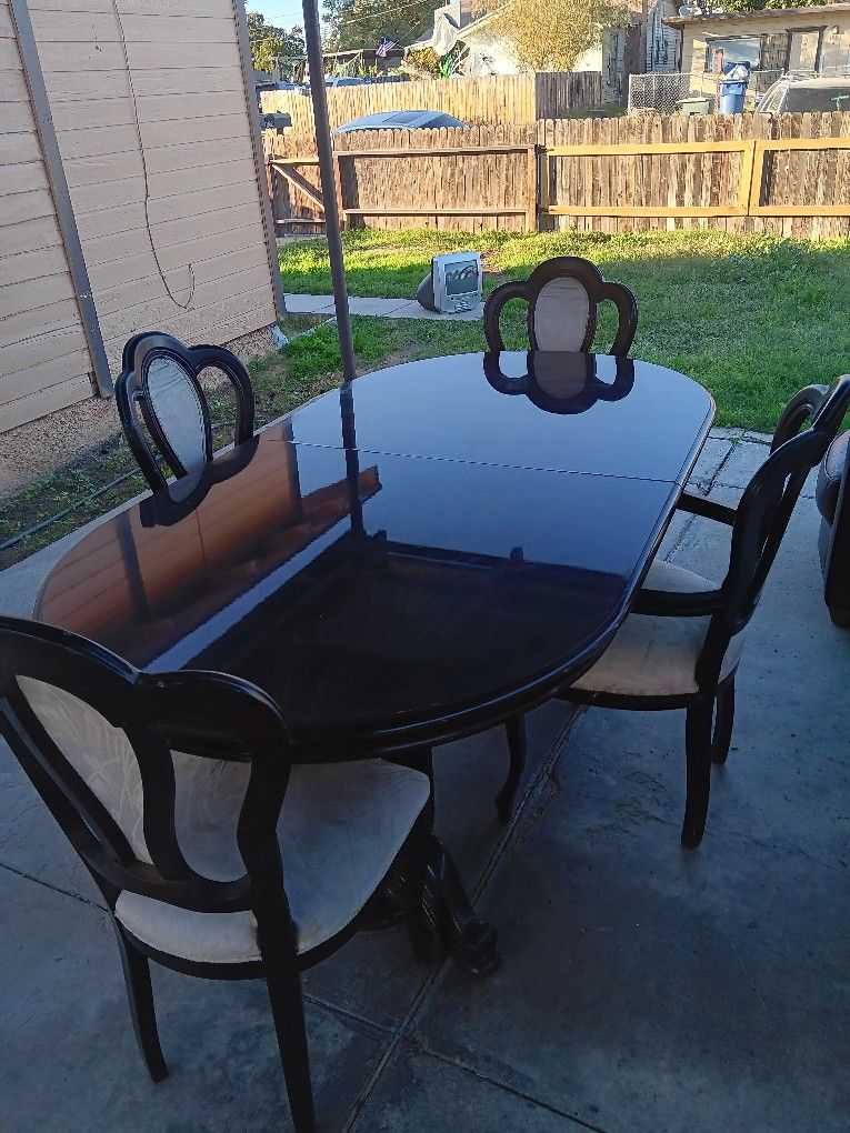 Dining Room Table W/Chairs for Sale in Bakersfield, CA OfferUp