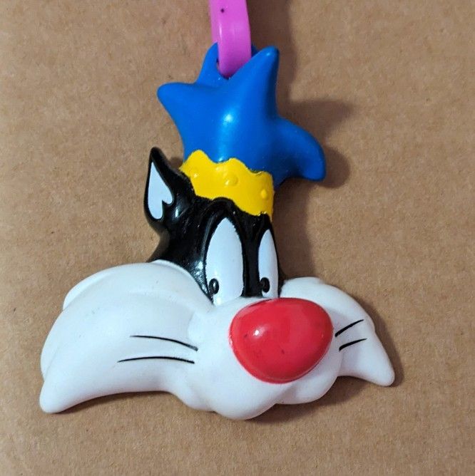 Warner Brothers Looney Tunes Sylvester 1999 Plastic Clip