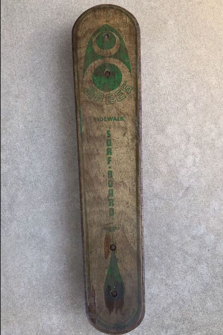 Vintage Skateboard 🛹