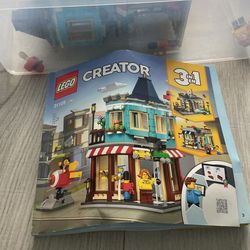 LEGO Creator 3in1 Townhouse Toy Store 31105