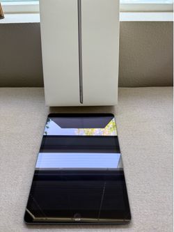 Apple iPad 64 GB (WiFi + Cellular) 9th Generation