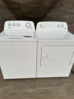 Amana washer and dryer laundry set