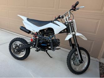 Dirt Bike 125 Like New Clean title