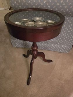 Accent Table.