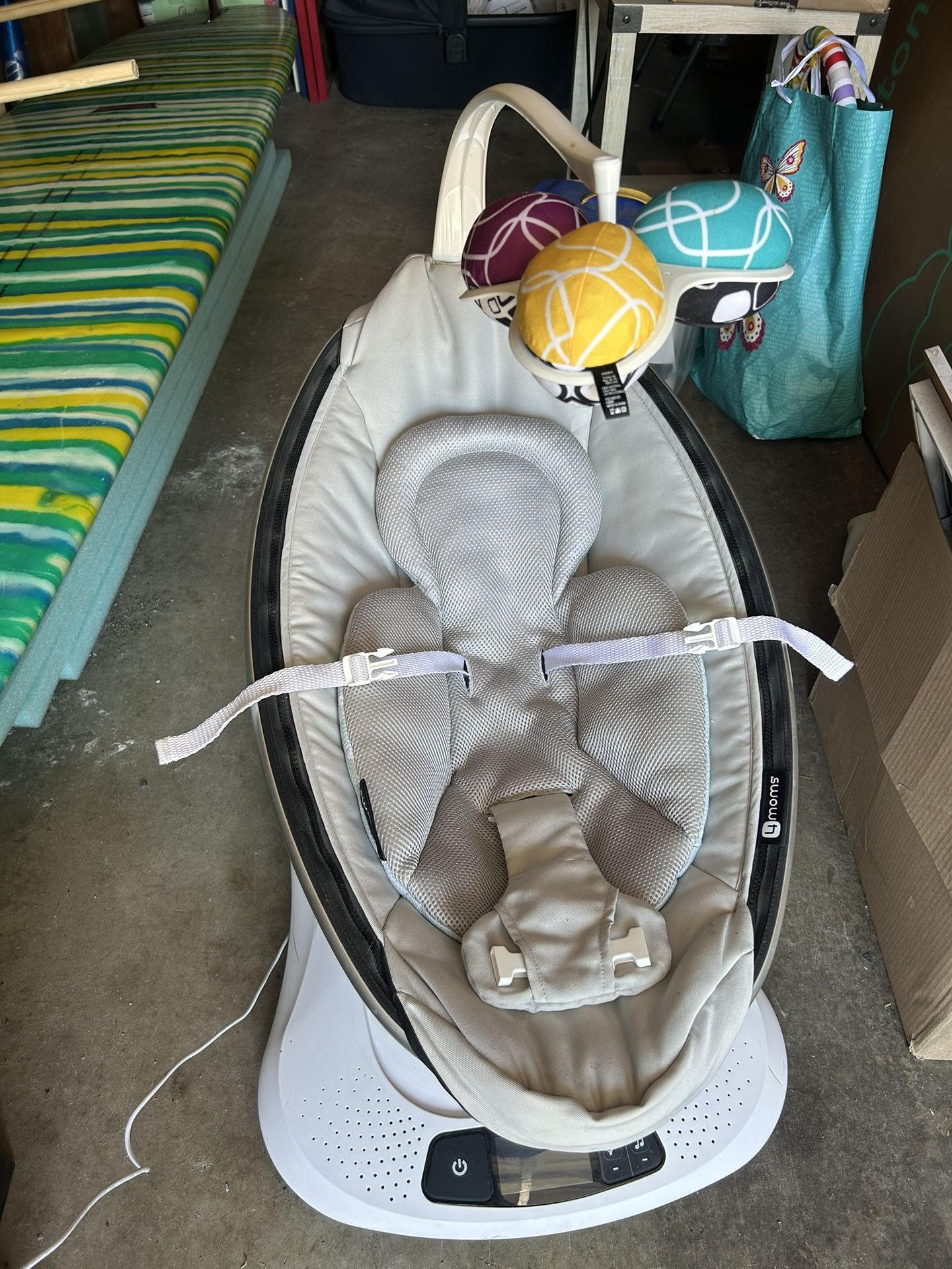 4moms Mamaroo Multi Motion Baby Swing - Used