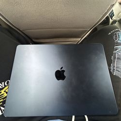 Apple - MacBook Air 15-inch Laptop - Apple M4 chip Built for Apple Intelligence - 24GB Memory - 500GB SSD