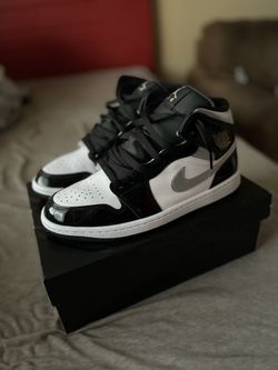 Black Metallic Jordan 1s