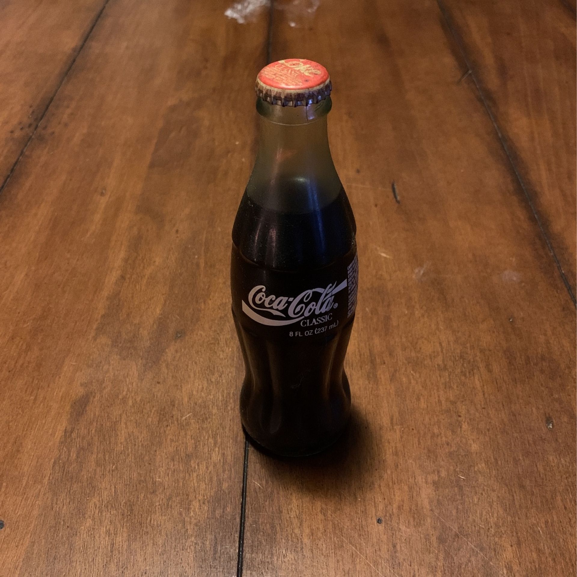 1995 Coca Cola Vintage Unopened 8 Oz glass Bottle