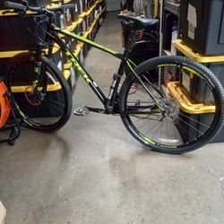 TREK 6 MARLIN MOUNTAIN BIKE