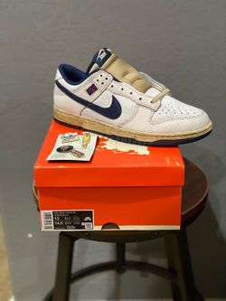 Nike Stranger Things Dunks size 13
