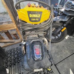 Dewalt 3300 PSI Power Wash