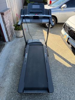 NordicTrack Commercial 2450 Treadmill