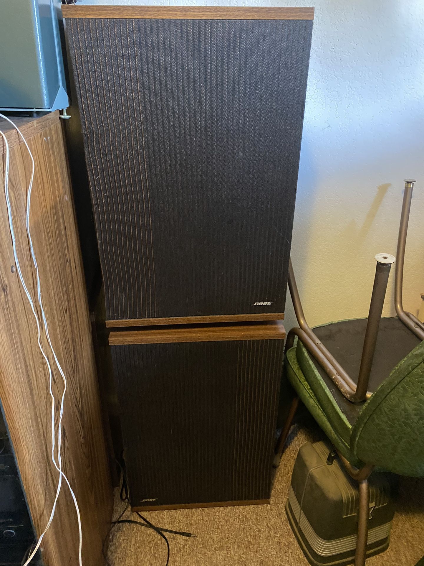 Pair Of Bose “501 IV Series” Speakers