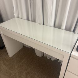 IKEA Vanity *LIKE NEW*