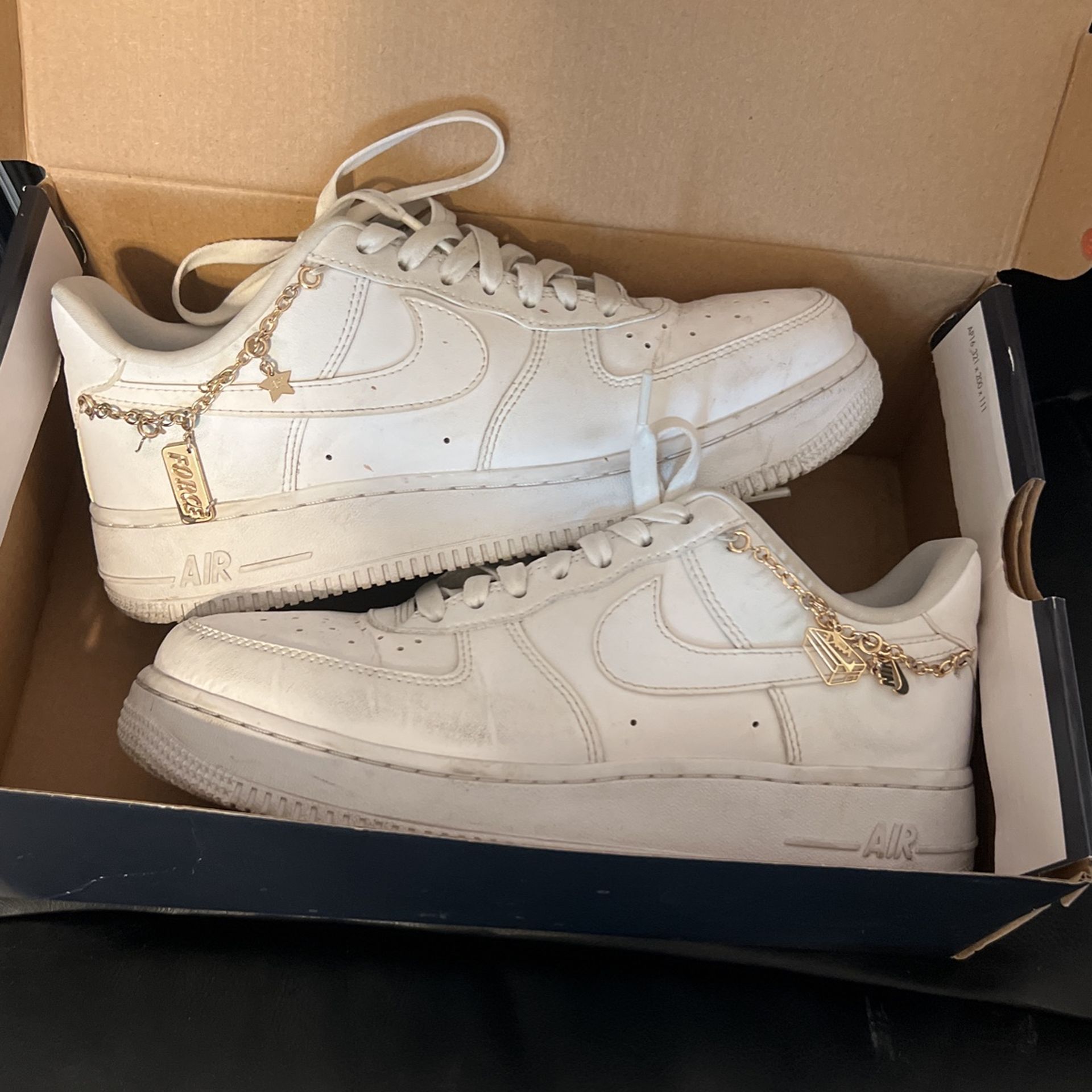WMNS Air Force 1 Size 8