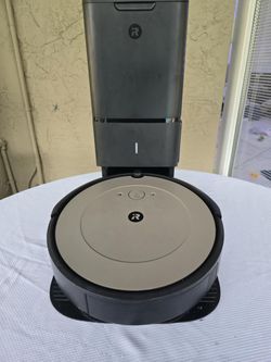 iRobot Roomba i18