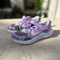 Nike Cosmic Runner Kids Size 13.5C