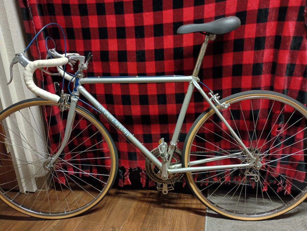 Vintage Raleigh Record 1970's Bike