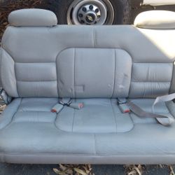 1999 Chevrolet suburban 3rd row seat