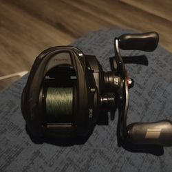 Abu Garcia Max Low Profile Bait Caster Right Hand