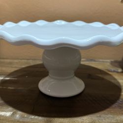 White Cake Stand
