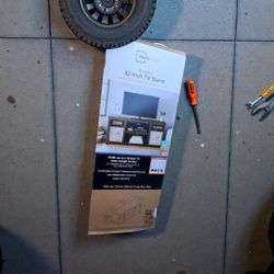 42" TV Stand