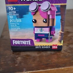 Lego BrickHeads Brite Bomber